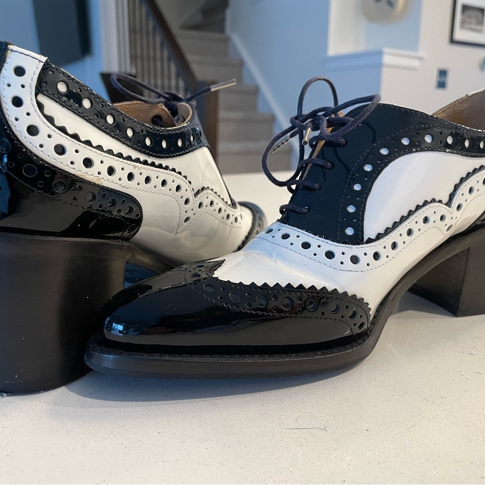 Chic Black and White Women's Brogue Loafers